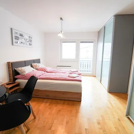 Schoene In Zell Am *